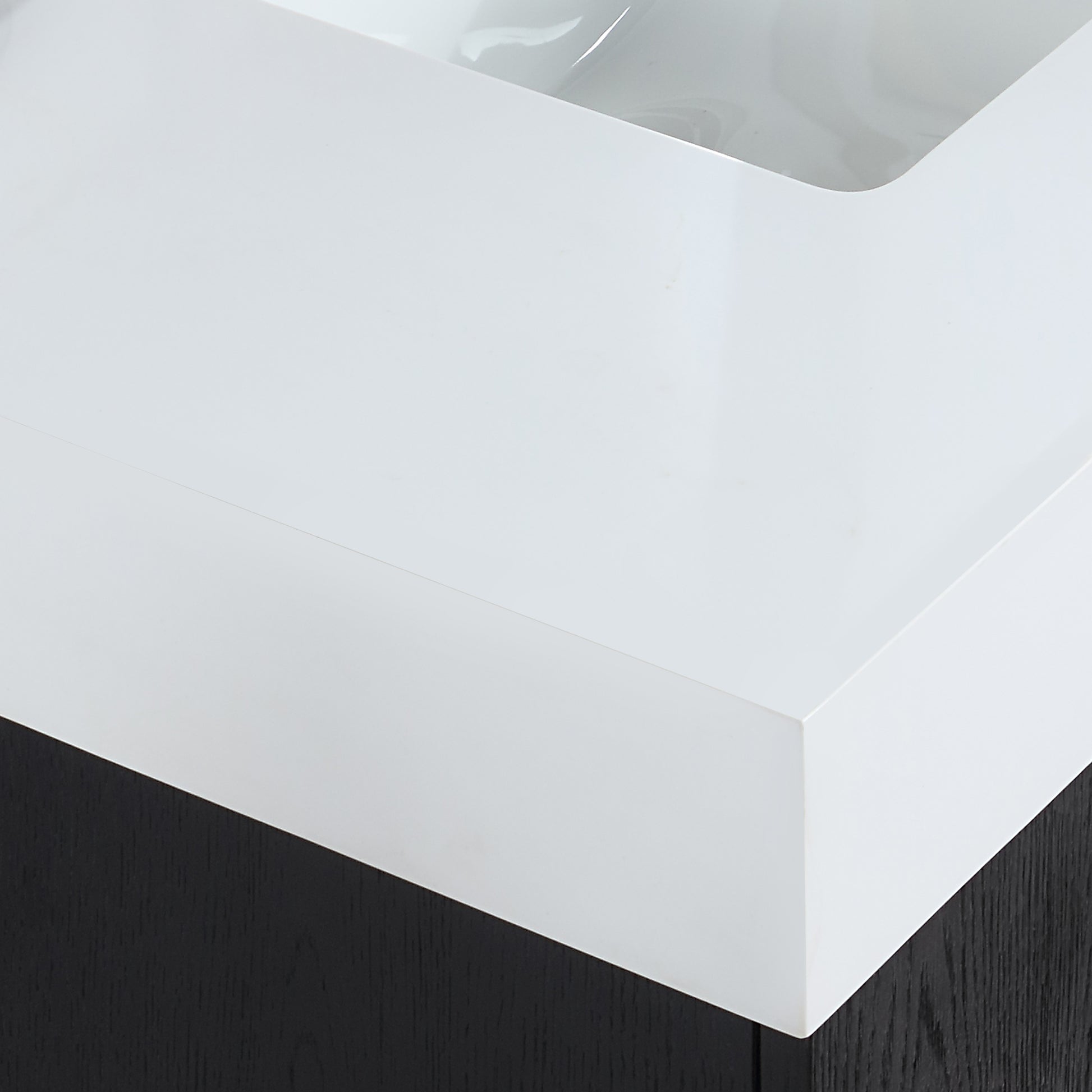 {{ product_title }} by {{ product_vendor }}